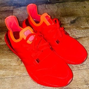 Adidas ultraboost  22shoes size 11 1/2